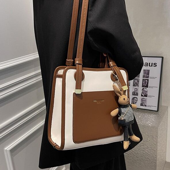 4色 ポケット台形ショルダーバッグ Sucrier シュクリエ お砂糖みたいに甘くてかわいい 量産型プチプラガーリー服 通販