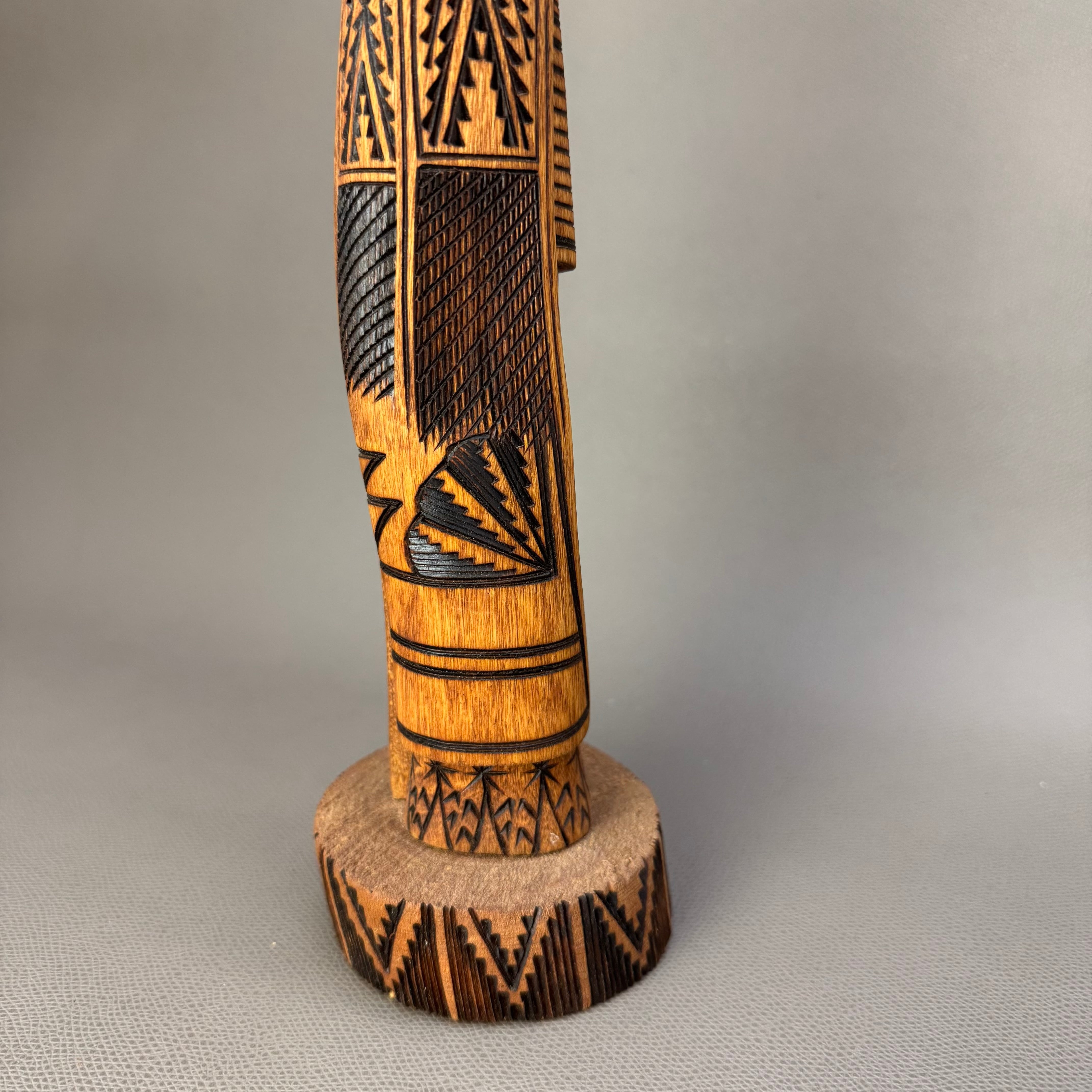 NAVAJO族（ナバホ）Nate Guy作 Sculpturesロングヘア カチーナドール