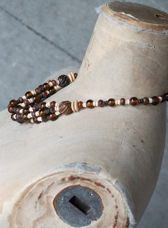 unknown 1980s Multi-strand necklace