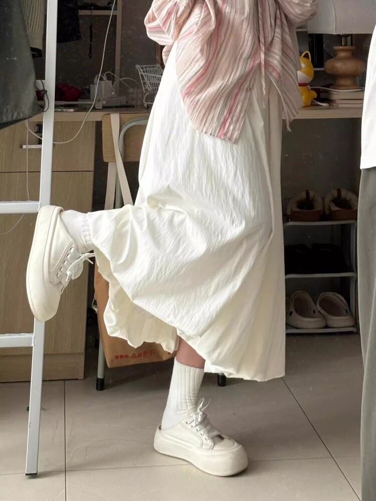 ふわっと広がるエアリー感 ロングバルーンスカート ウエストゴム シンプル カジュアル おうちコーデ 大人かわいい 大きいサイズ 韓国 CH10272