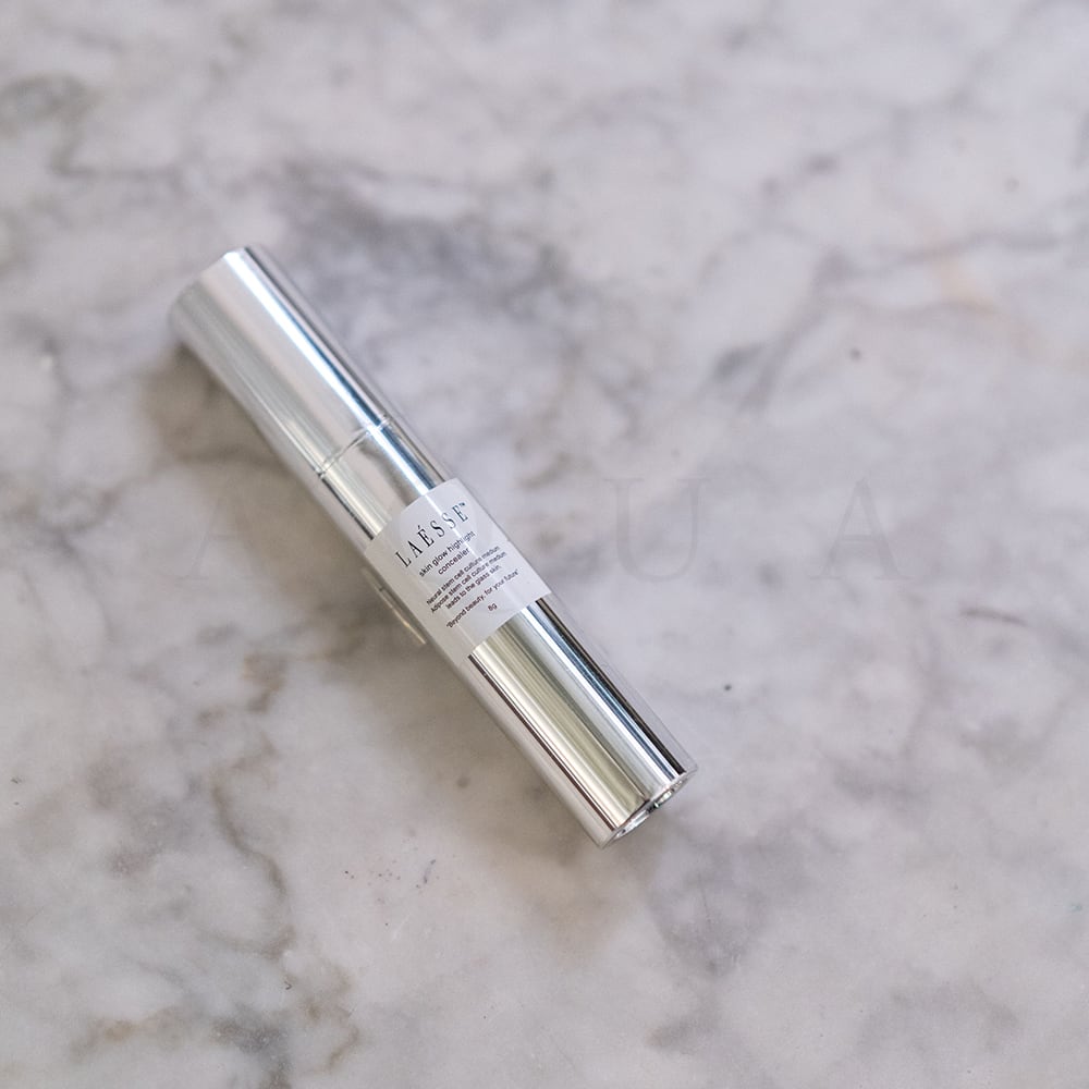 LAÉSSE glass skin Glow Highlight Concealer（ラエッセ グラススキン