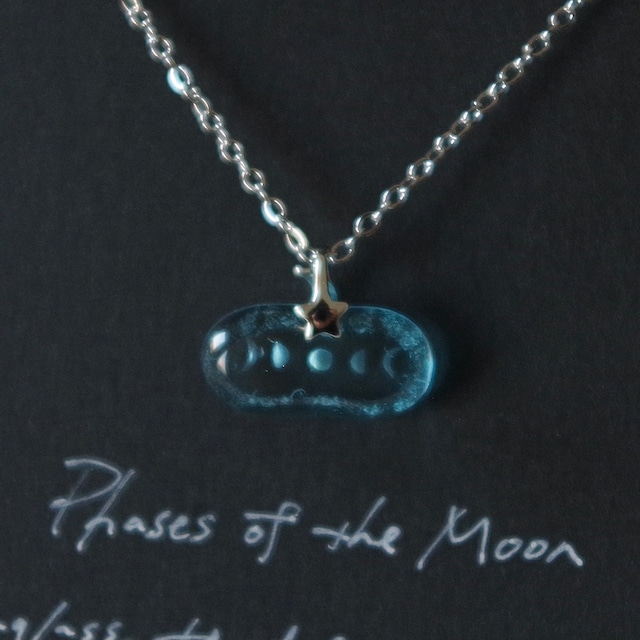 Phases of the Moon │ シーグラスインタリオのペンダント