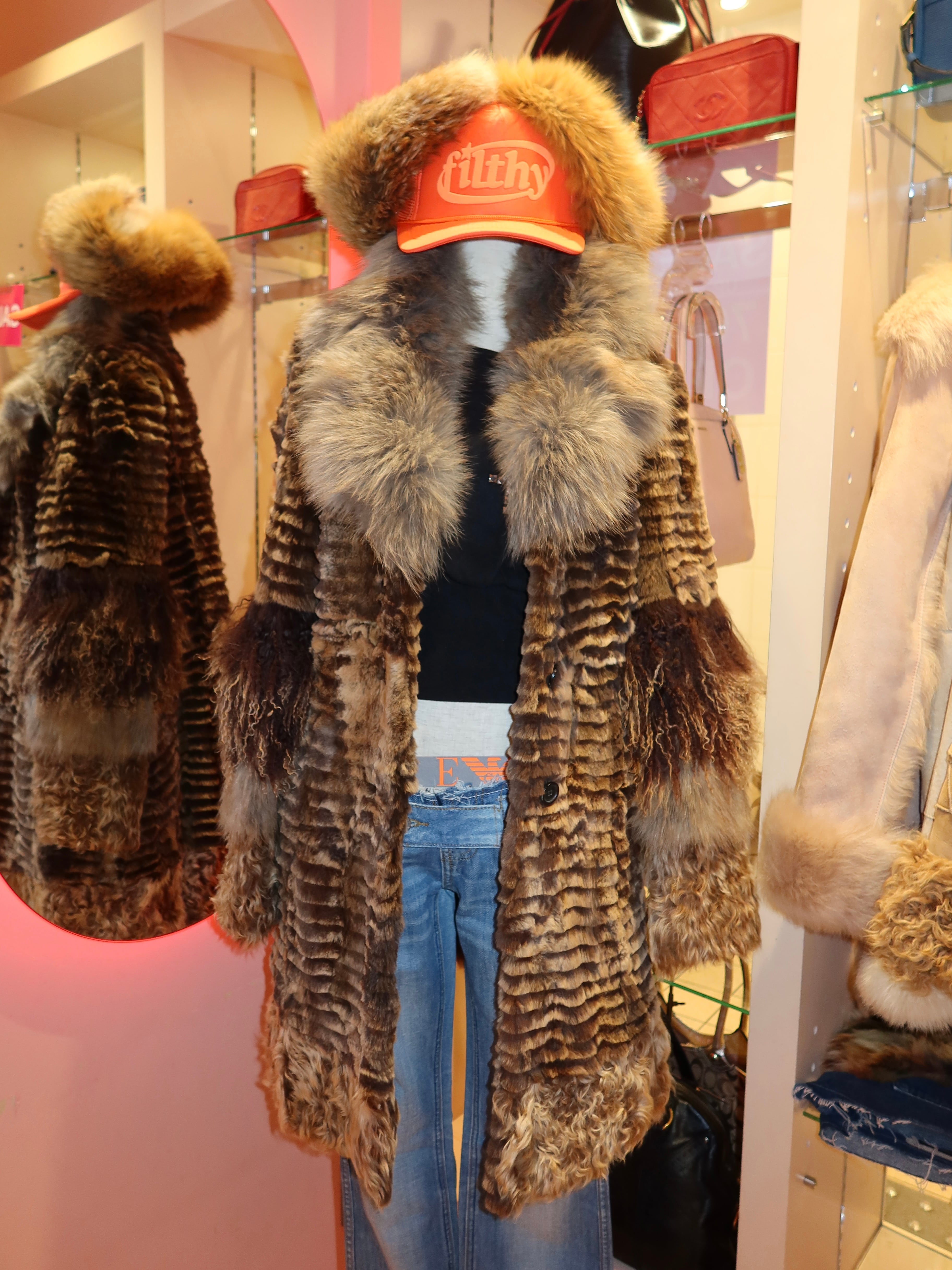 FUR | TSUKI BOUTIQUE