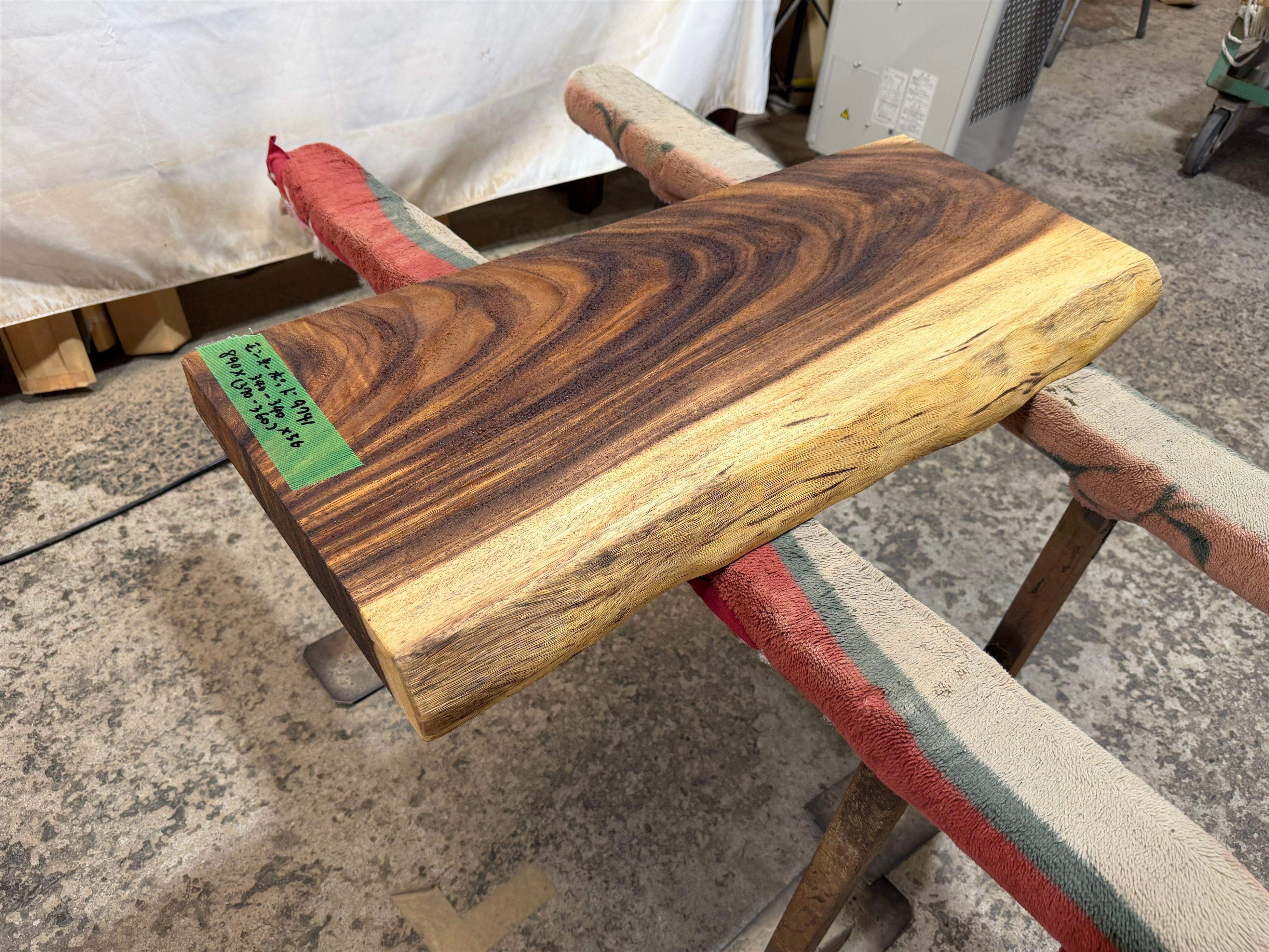 モンキーポッド9741 一枚板無垢 乾燥材 890x340-340x56mm カウンター センターテーブル ダイニングテーブル