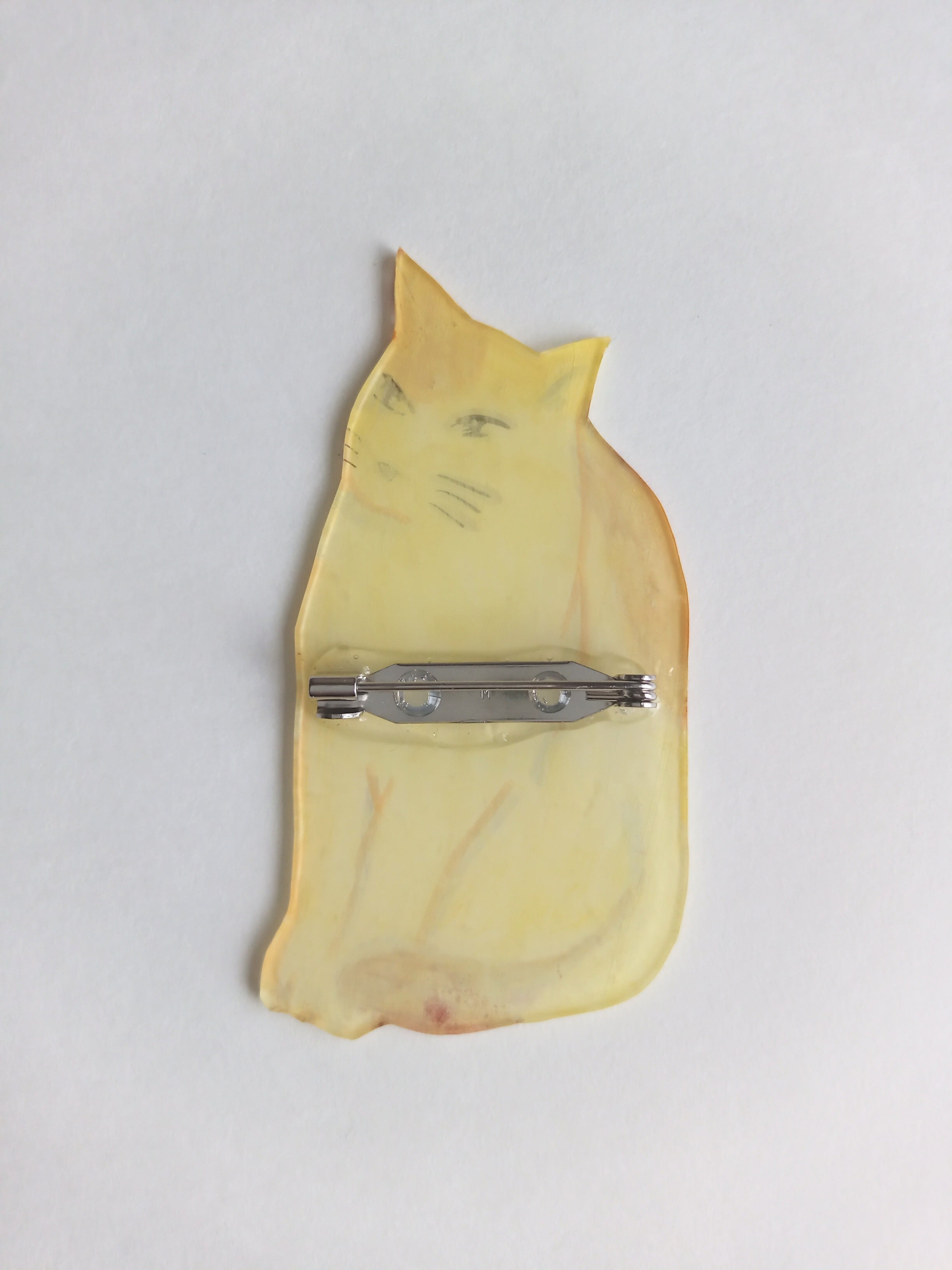 ヘンテコ　ブローチ　「ねこ」
