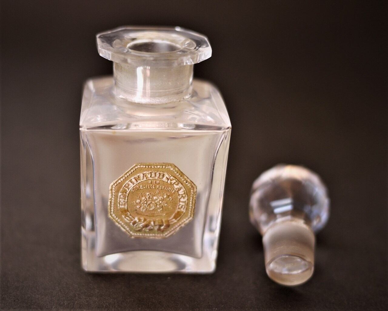 フランスアンティーク　ED.PINAUD　香水瓶　ボトル　19世紀　ブロカント Antique ED Pinaud French Paris Bottle for Perfume / Tonic / Barber