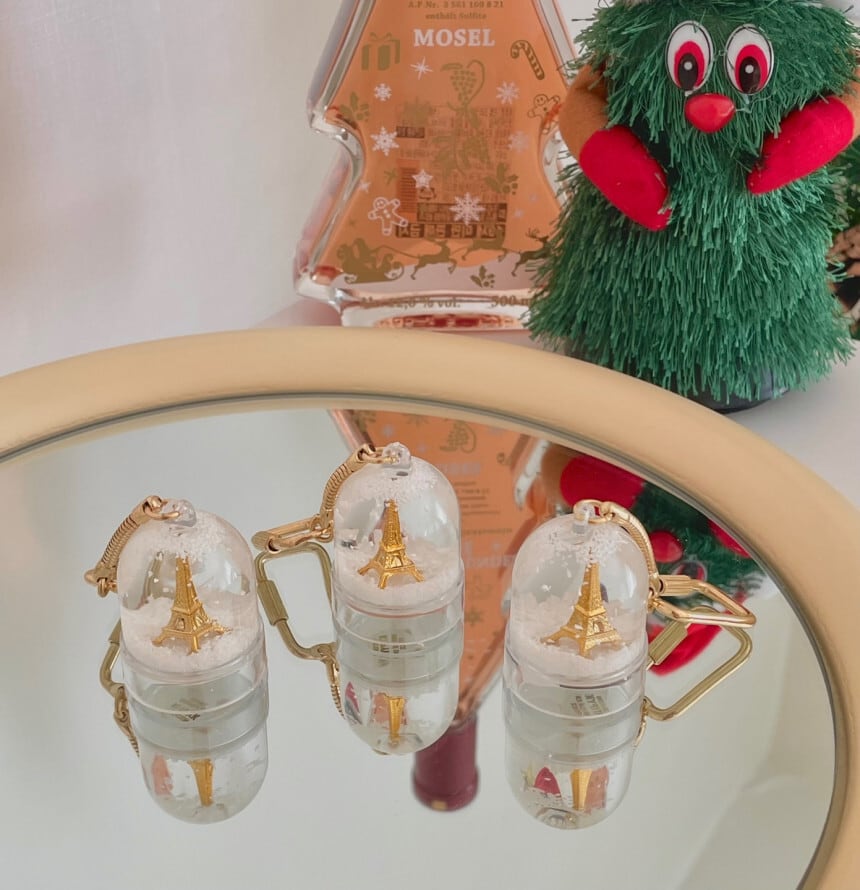 eiffel snow dome key holder / エッフェル塔 スノードーム