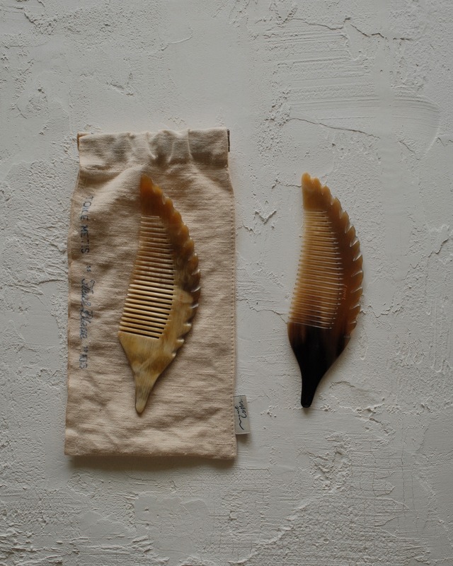 Buffalo Horn Comb. < Feather>