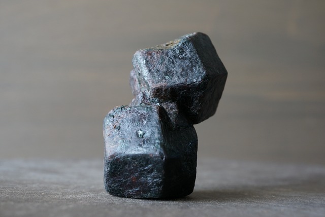 アルマンディン・ガーネット Almandine Garnet Twin 923