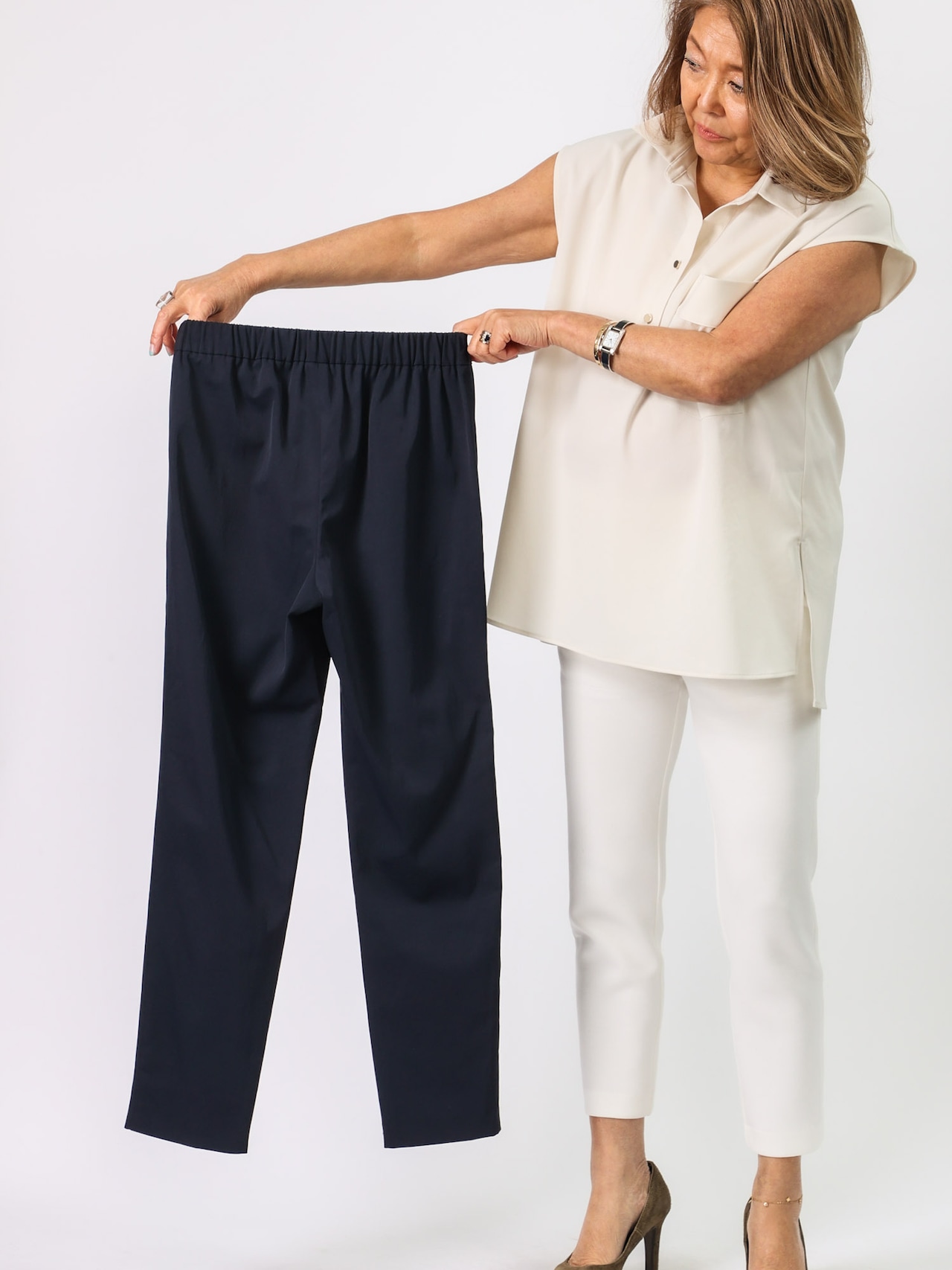 ストレッチテーパードパンツ(BEATRICE)