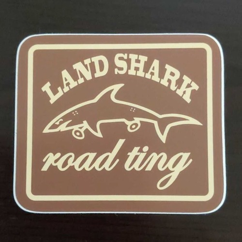 【ST-23】 Land Shark ランドシャーク Skateboard スケートボード ステッカー Crew Road Ting ブラウン