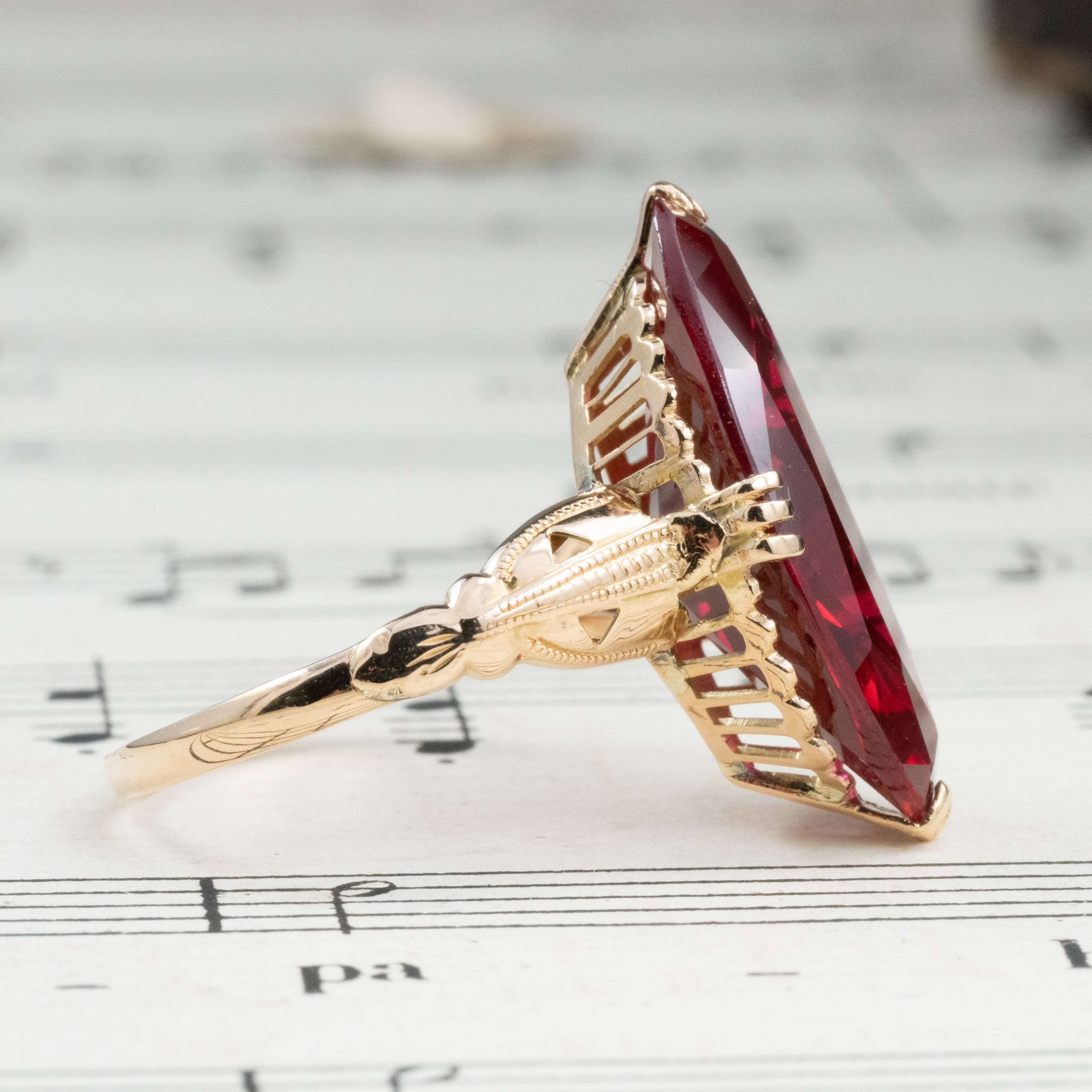 日本の作品】昭和レトロ デザイン 千本透かし ヴィンテージ リング K18