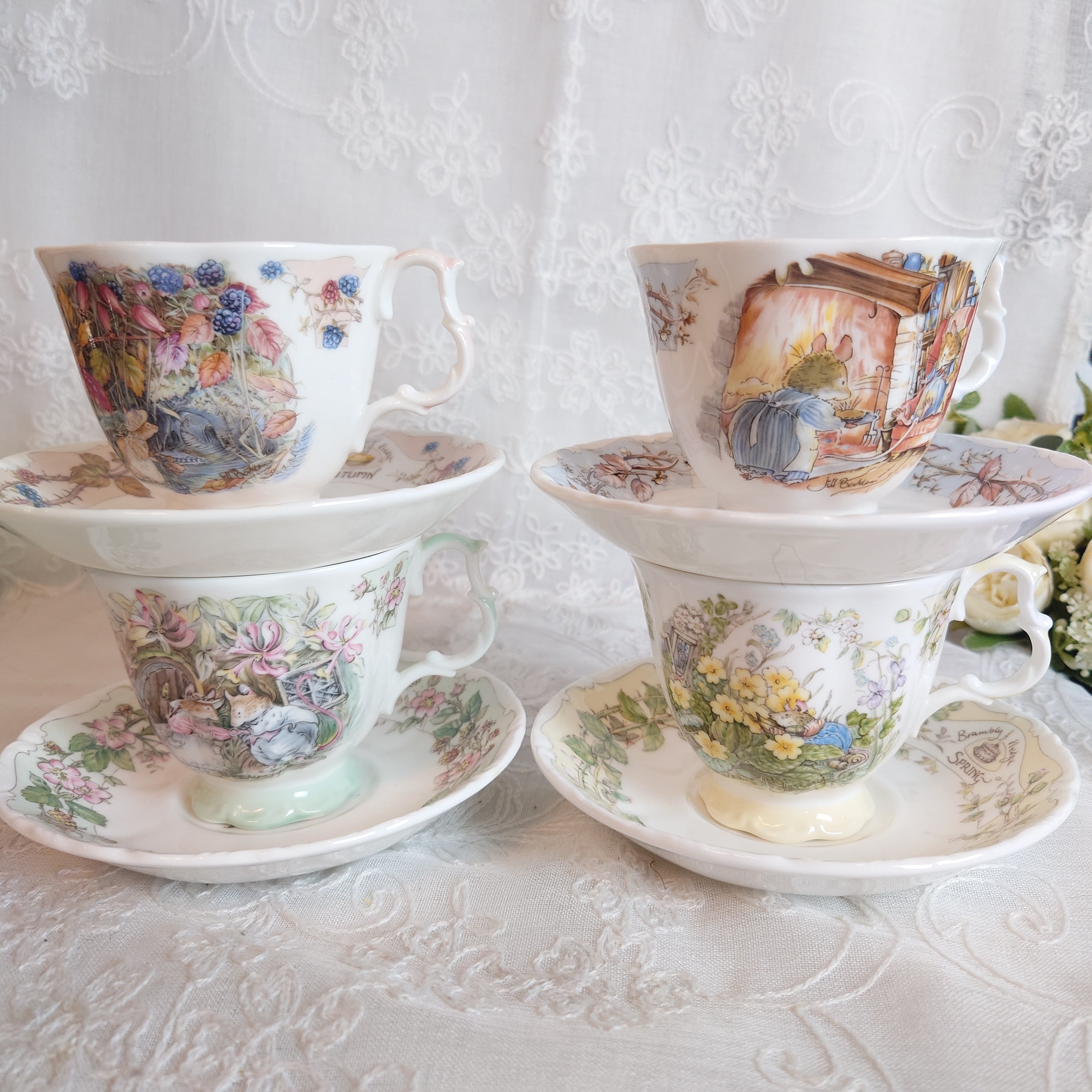 ロイヤルドルトン ブランブリーヘッジ カップ＆ソーサー 四季シリーズ