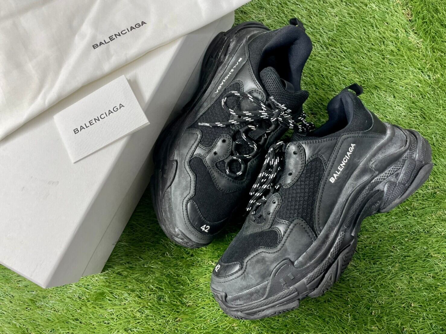 BALENCIAGA TRIPLE-S SNEAKERS BLACK 42 483547 200KG7843 | BRAND 