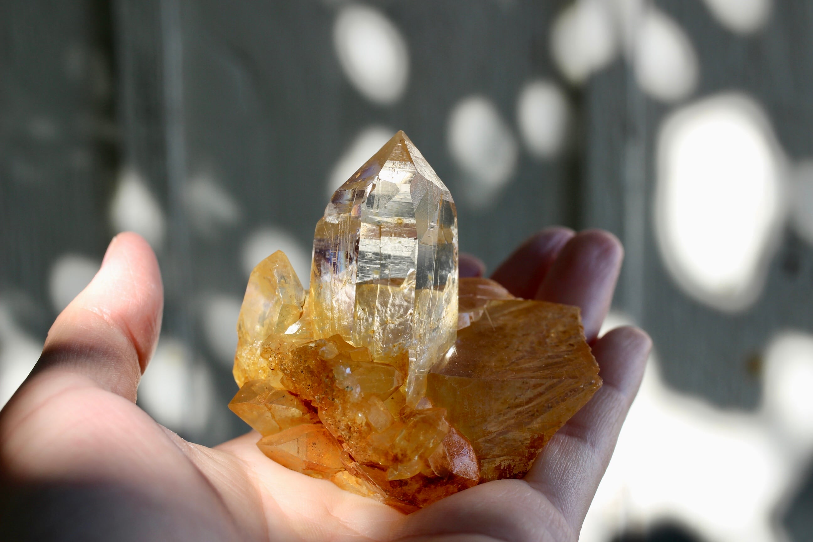 最高級　インド産　ヒマラヤ水晶　ゴールデンヒーラー　台座付き 最高級 インド産 ヒマラヤ水晶 ゴールデンヒーラー 台座付き 【公式通販】