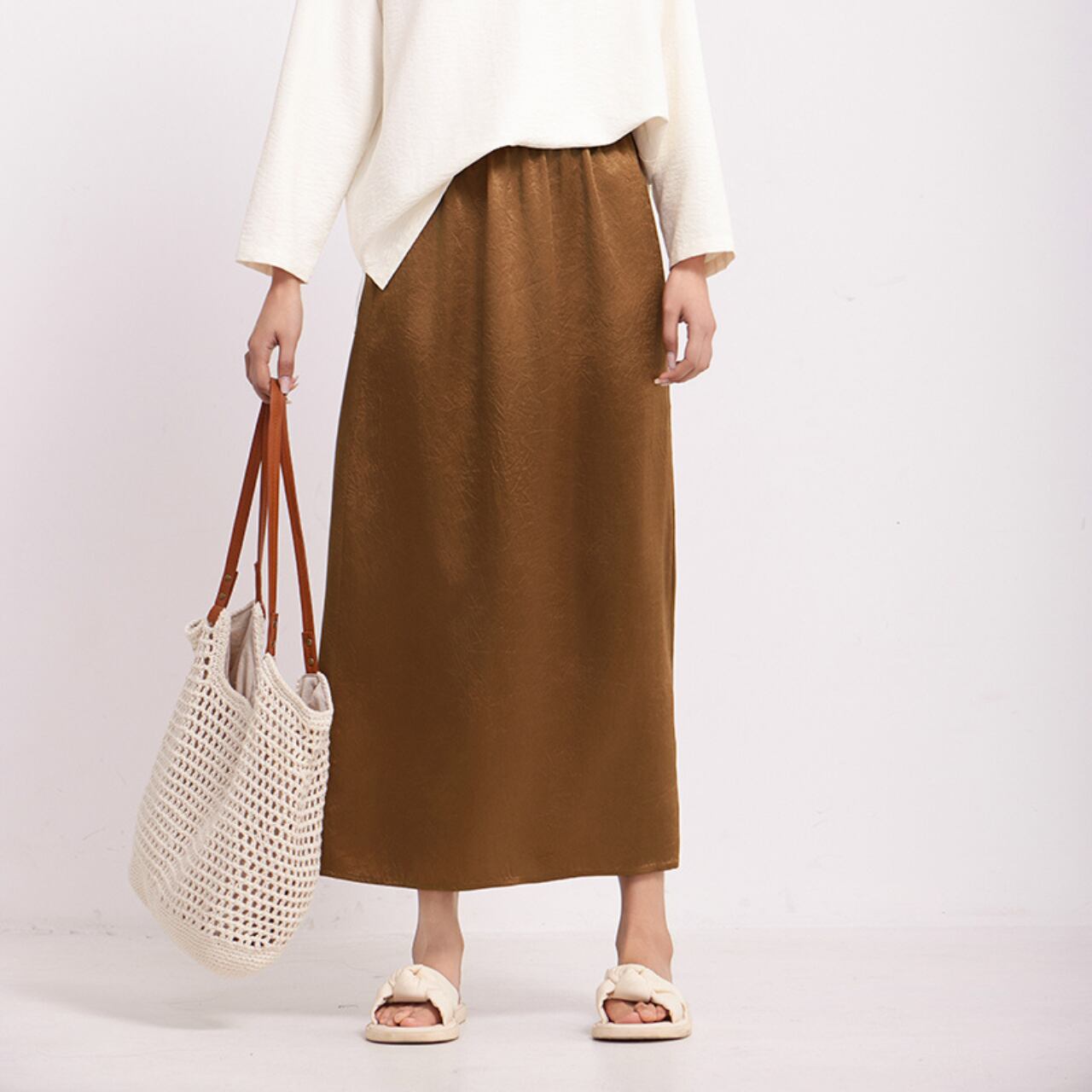 Aラインシルエットサテンマキシスカート 00234