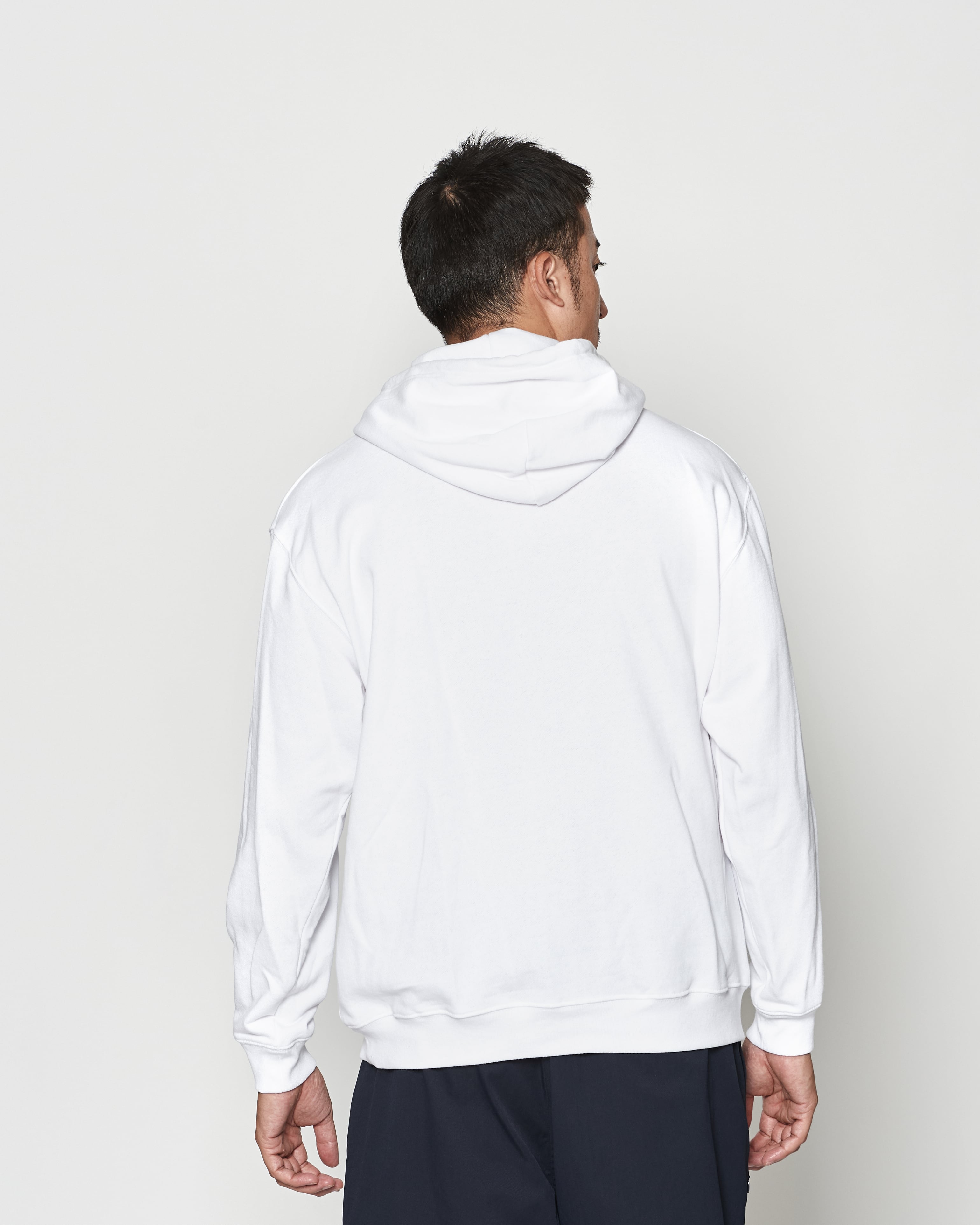 muta MARINE × ACANTHUS カレッジロゴ パーカー | ACANTHUS ONLINE STORE