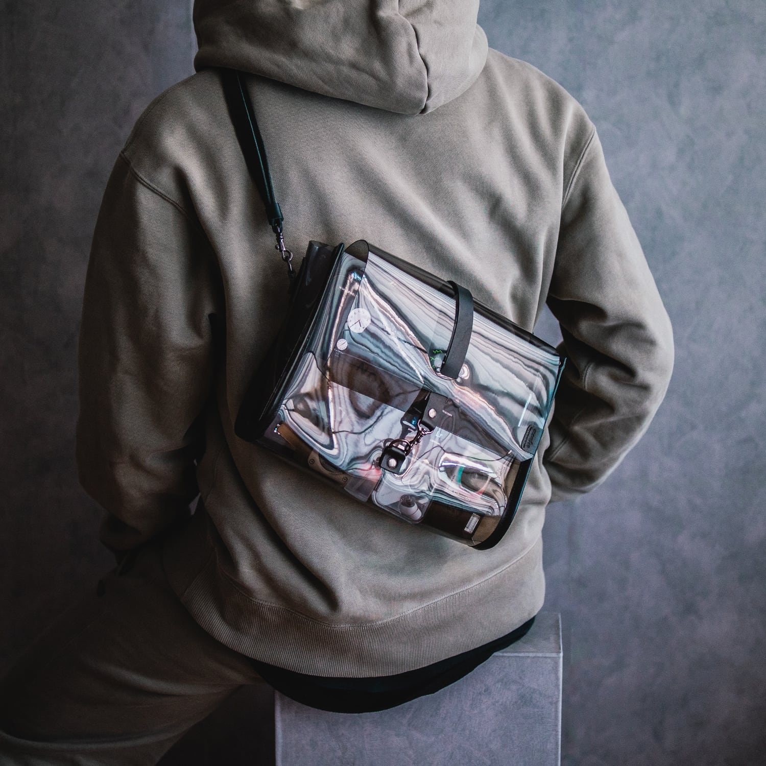 【Lサイズ】クリアバッグ 透明ショルダーバッグ ポーチ付き Clear Bag