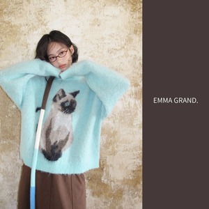 氷空に佇むシャム猫のふんわりニットセーター E00596