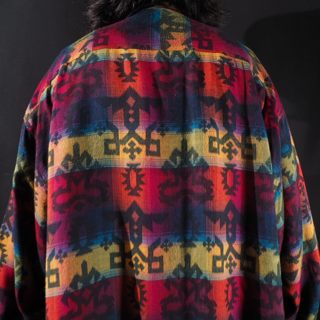 Richly colored check × ethnic pattern embbossed shirt