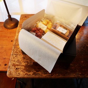 粉粉のおやつ箱 ～やさしいお茶時間（ひとやすみセット）～