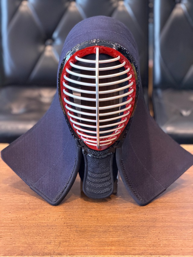 【✨超優秀面✨】【新商品✨黒閃Zナナメ刺‼️サイズ68〜70】【3名様限定】軽量面『黒閃Z』8㎜ 織刺　面　アゴ波千鳥