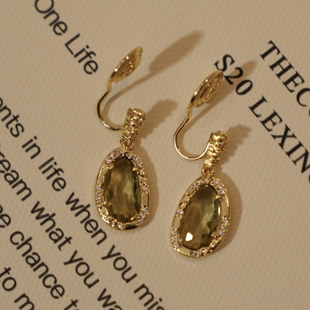 デザインストーンピアス/イヤリング W10181