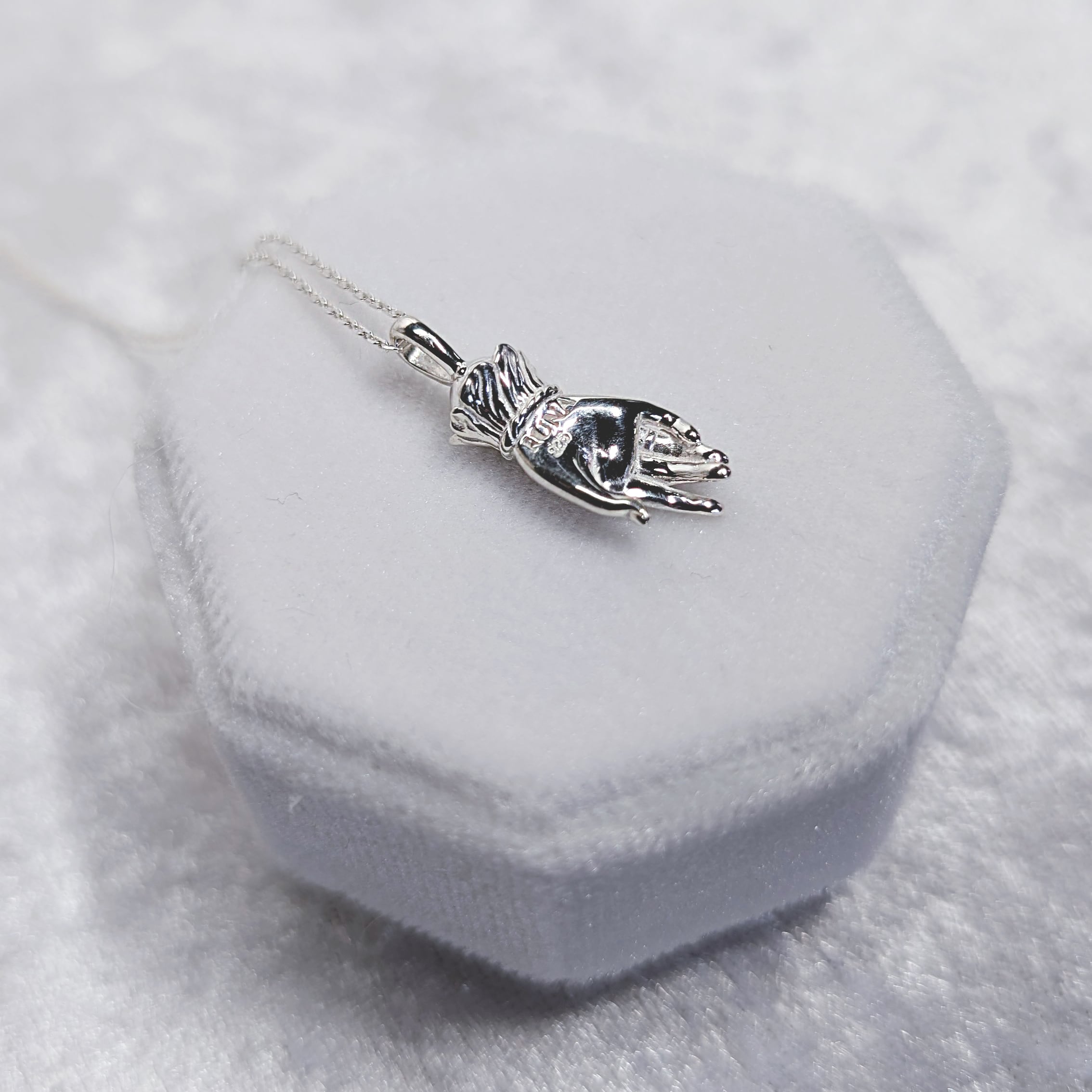 人形の手 silver925 Necklace | RUNA OPUS