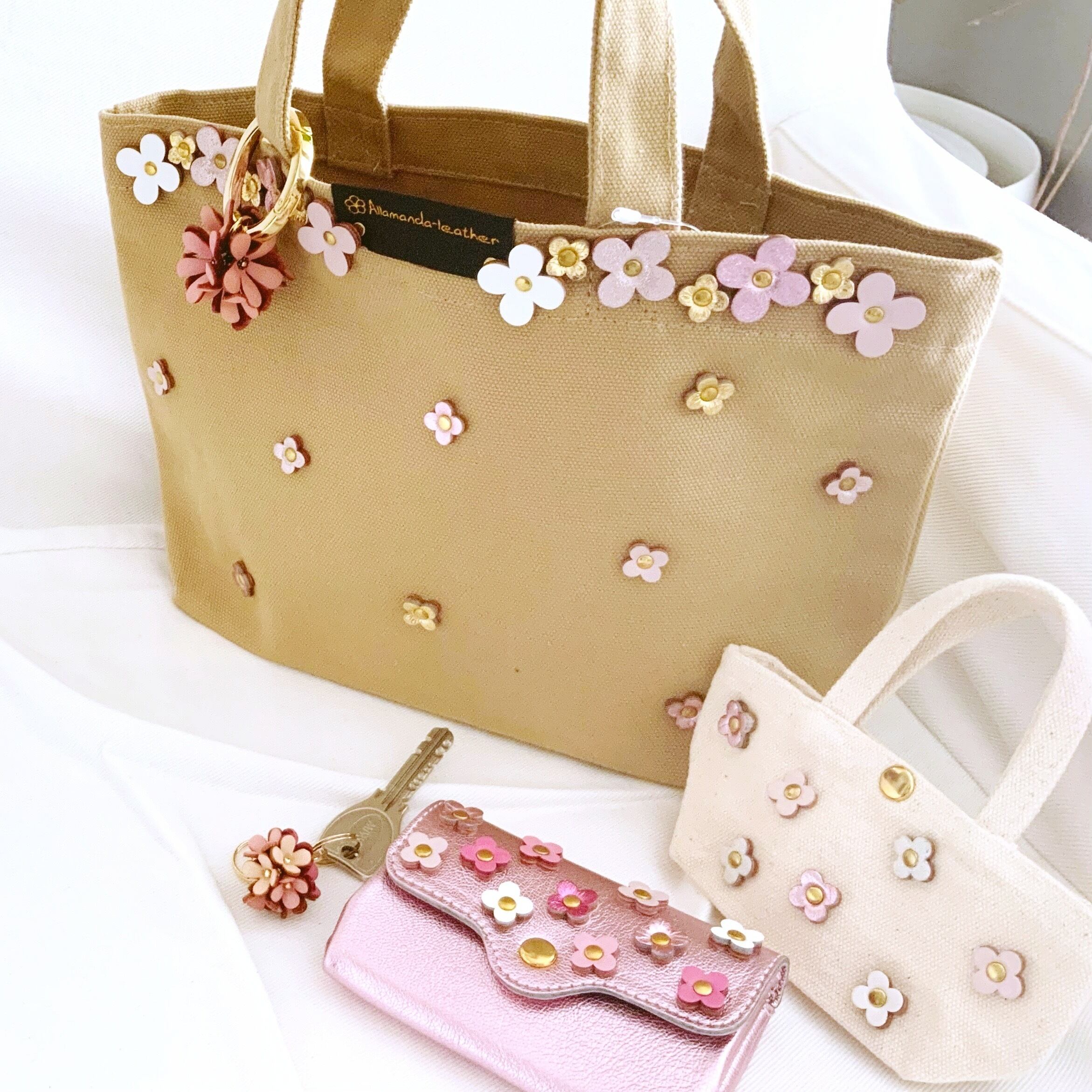 人気商品】カランコエ花のキーホルダー(花色ピンクカラー) | Allamanda