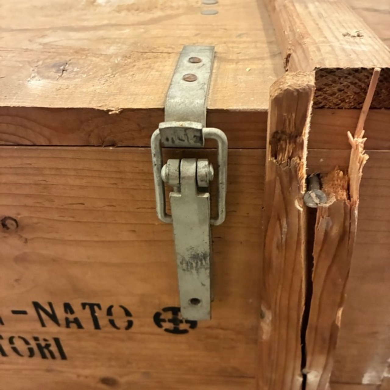Italia Ammunition wood box　イタリア　アミニッションウッドボックス　＃コンディション　アウトレット　イタリア軍　ウッドボックス　収納　工具箱　アウトドア　キャンプ　ショップ　ディスプレイ　インテリア　アソート　