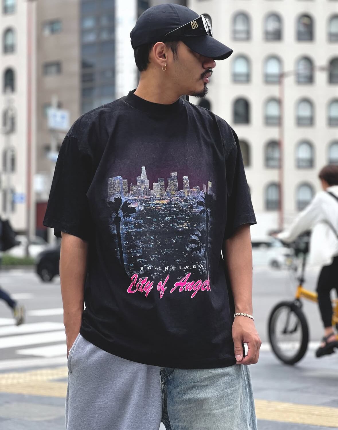 BALENCIAGA】Medium Fit T-Shirt | AYIN