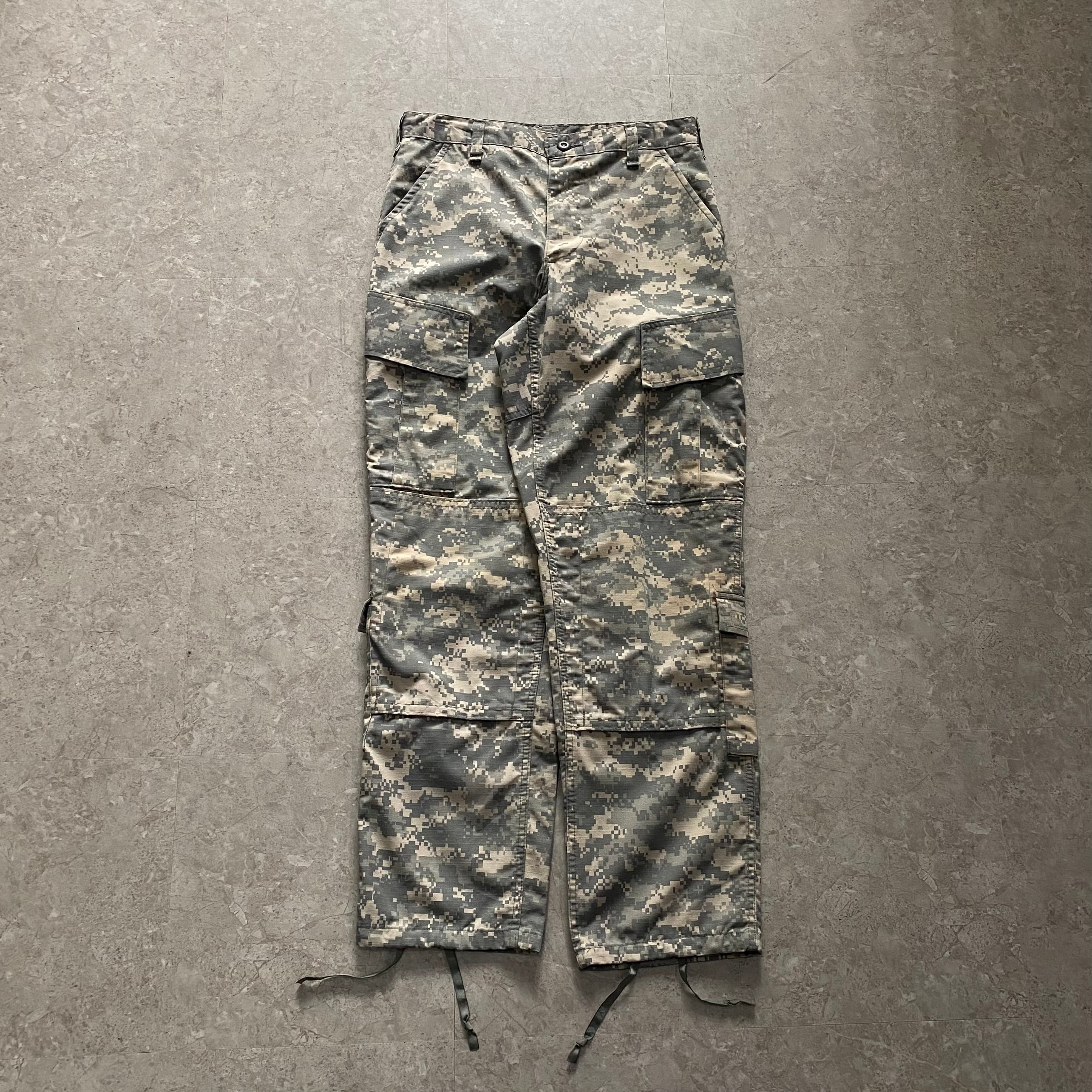 00s US ARMY digital camouflage combat cargo pants【仙台店】