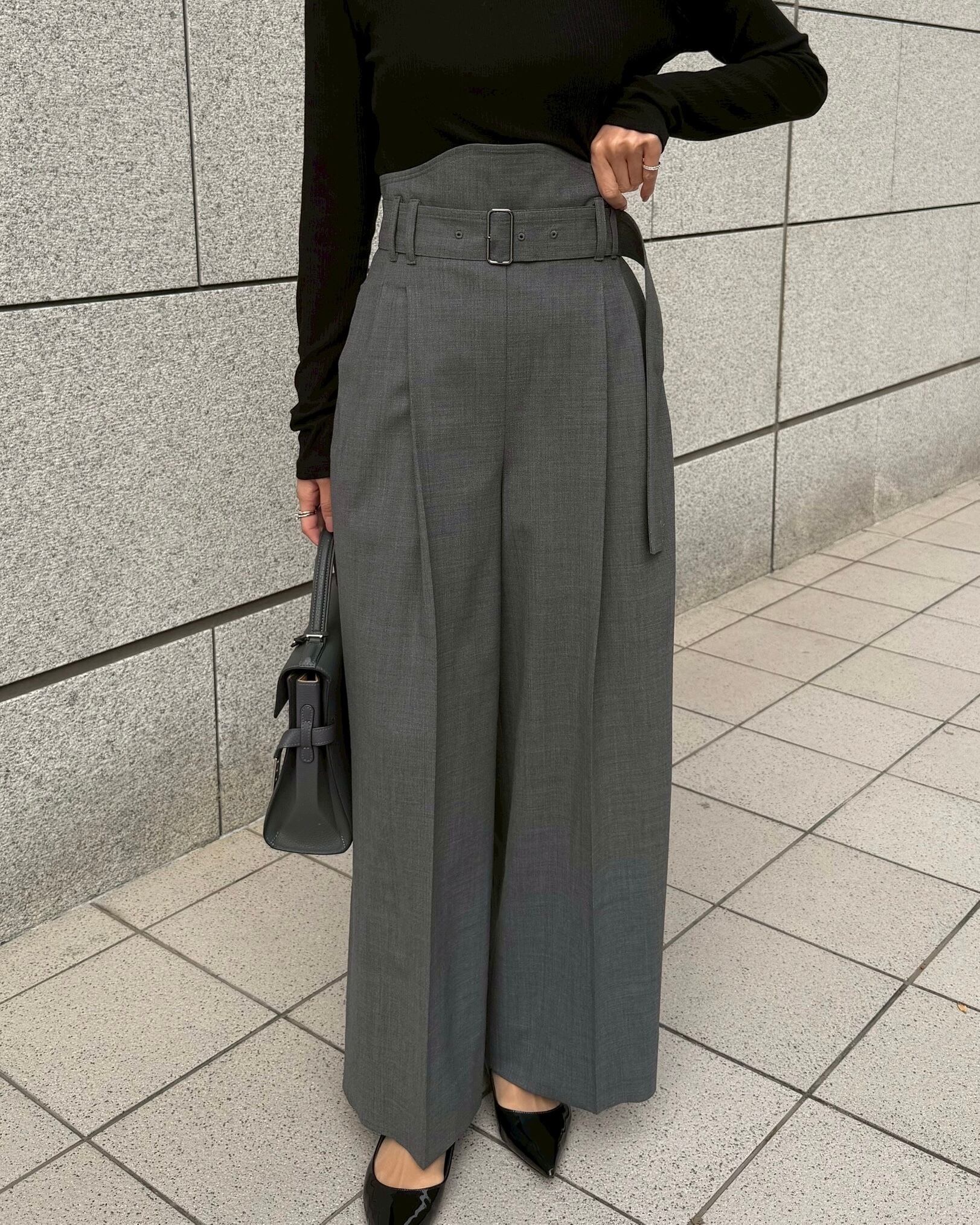 新品　HEYON へヨン　duck pants/ホワイト　ダックパンツ　Sサイズ HYEON (ヘヨン) official online store