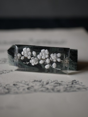 ルーサイトブローチⅡ　フランスヴィンテージ　ヴィンテージアクセサリー　ブロカント　