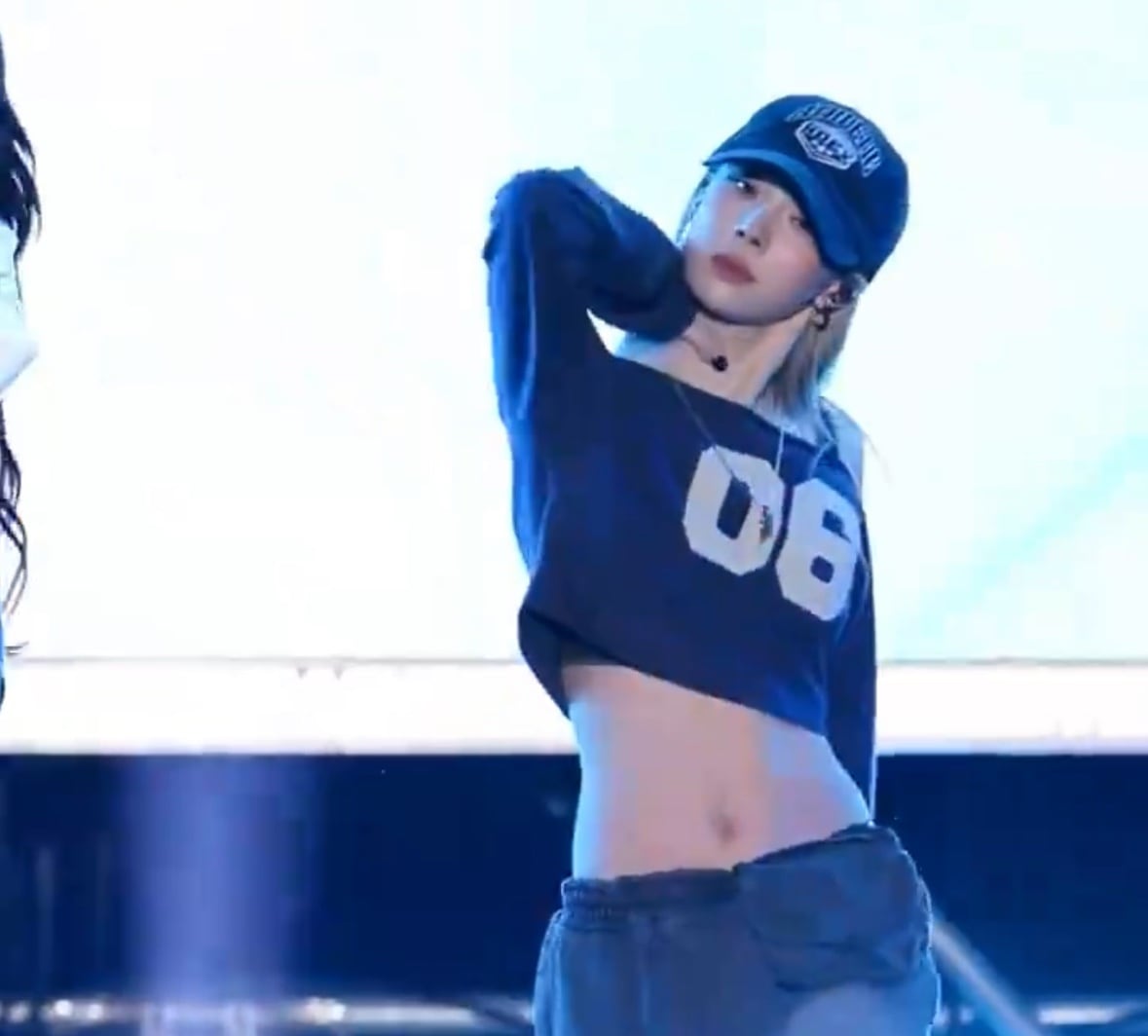 ☆aespa ウィンター 着用!!【BLACKUP】フェリティボートネック ☆aespa ウィンター 着用!!【BLACKUP】フェリティボートネック