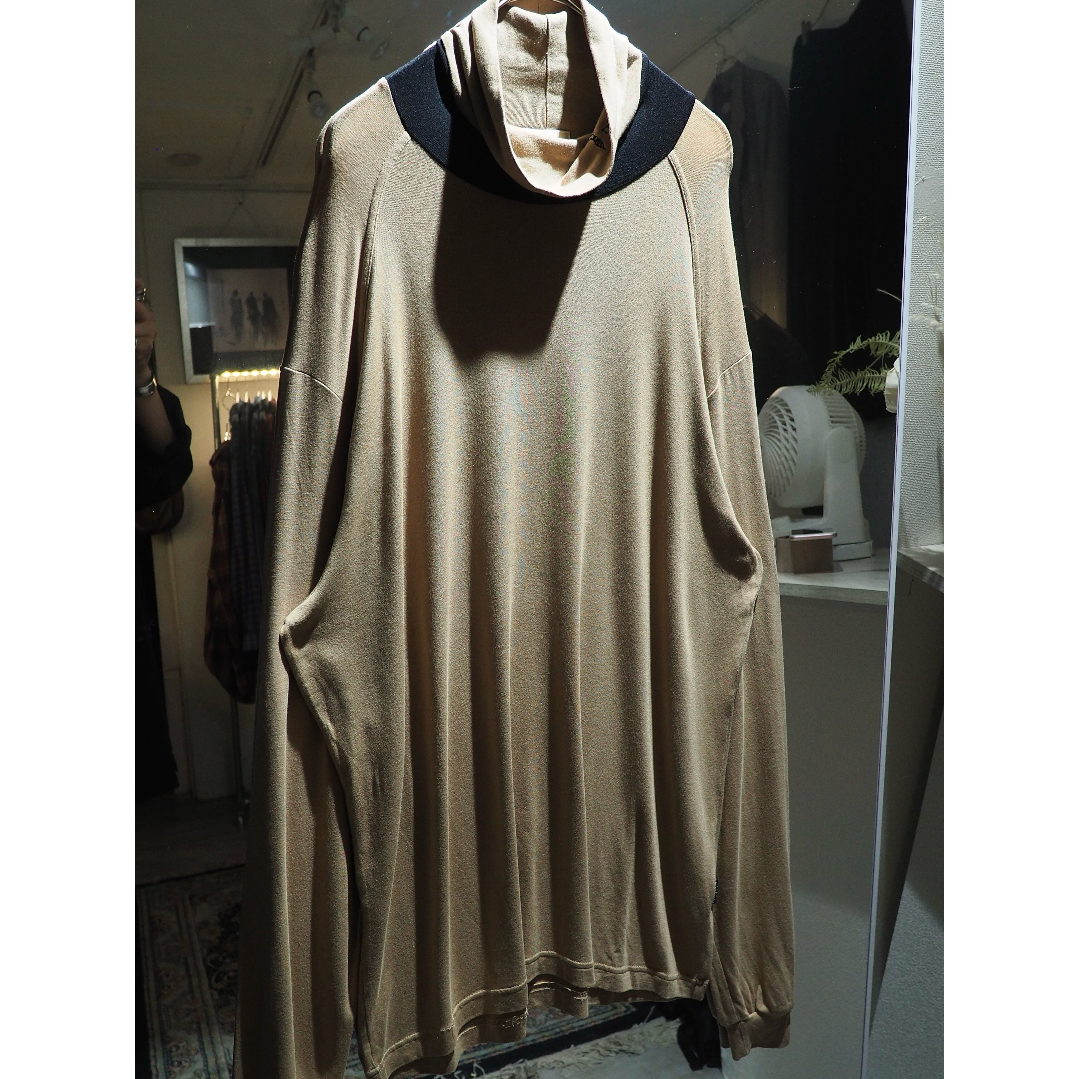 1990s ” TRUSSARDI ” Bi color vintage loose high neck sleeve Tee