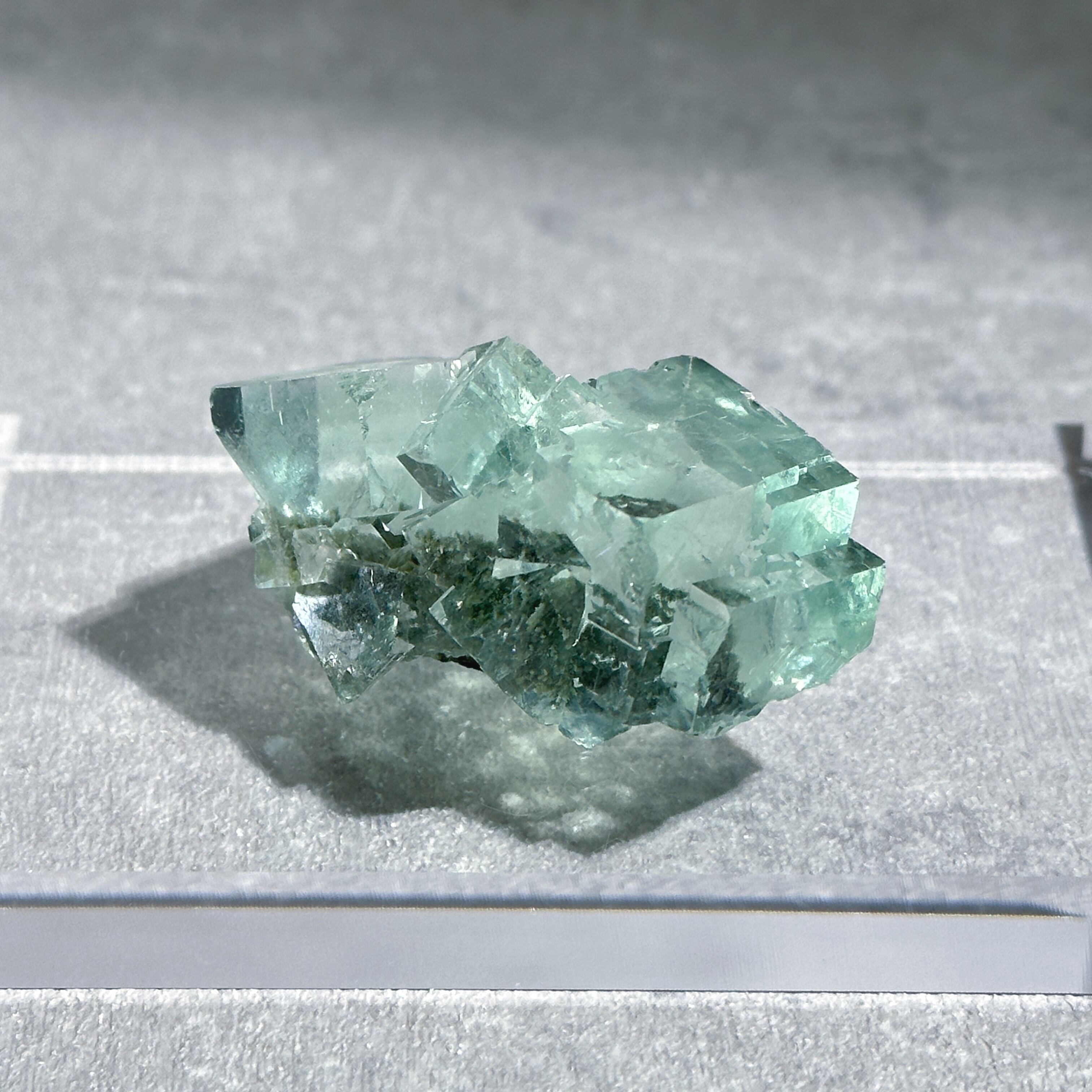シャンファーリン産フローライト 原石01◇ Fluorite From Xianghualing