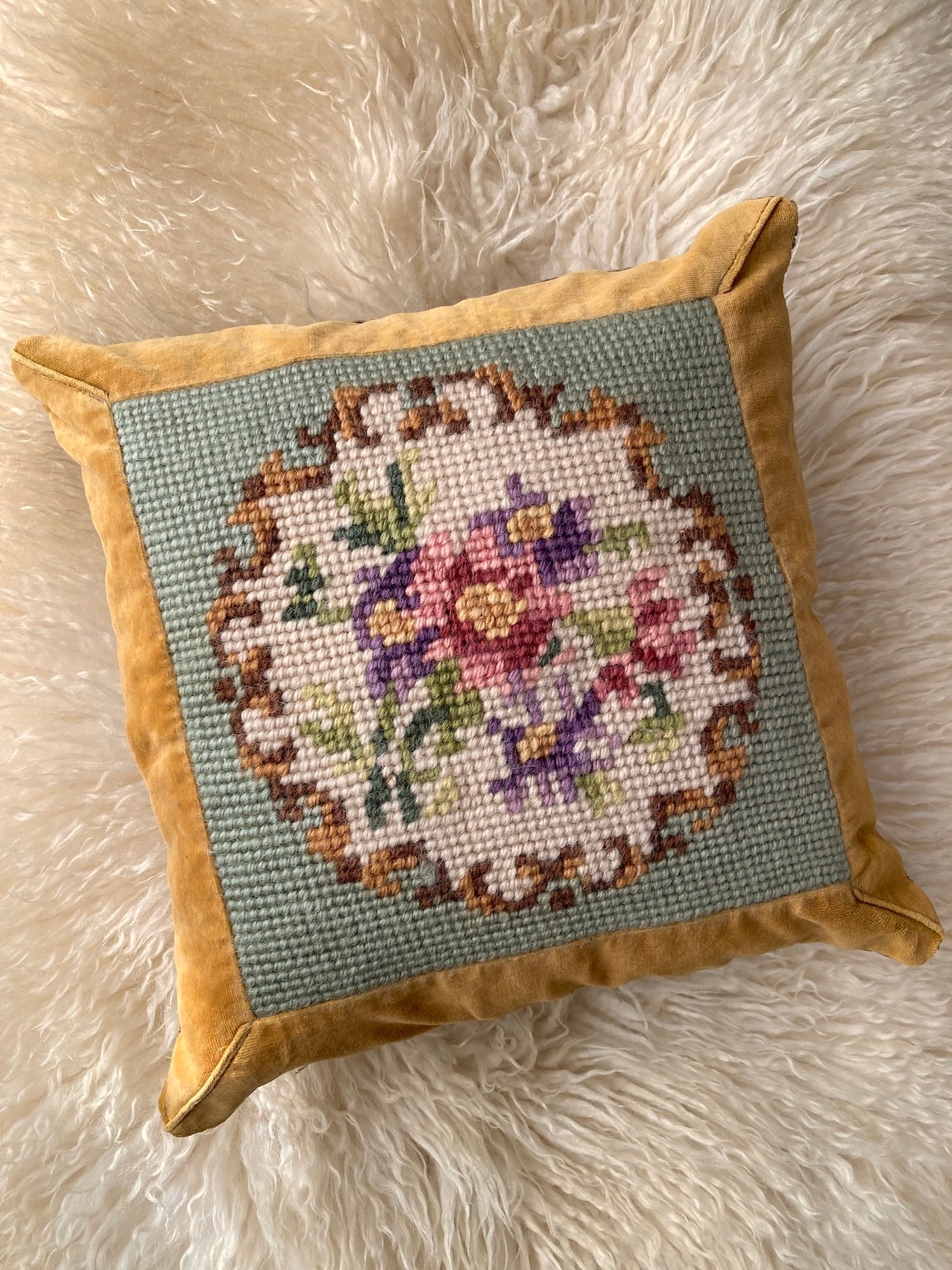 ヴィンテージ ベルベット x ウールニードルポイント クッションカバー