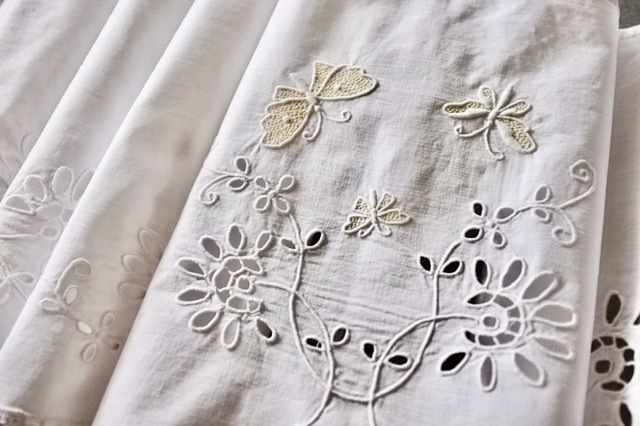 フランス 212c 檸檬色蝶々と刺繍クロス カーテン アンティーク