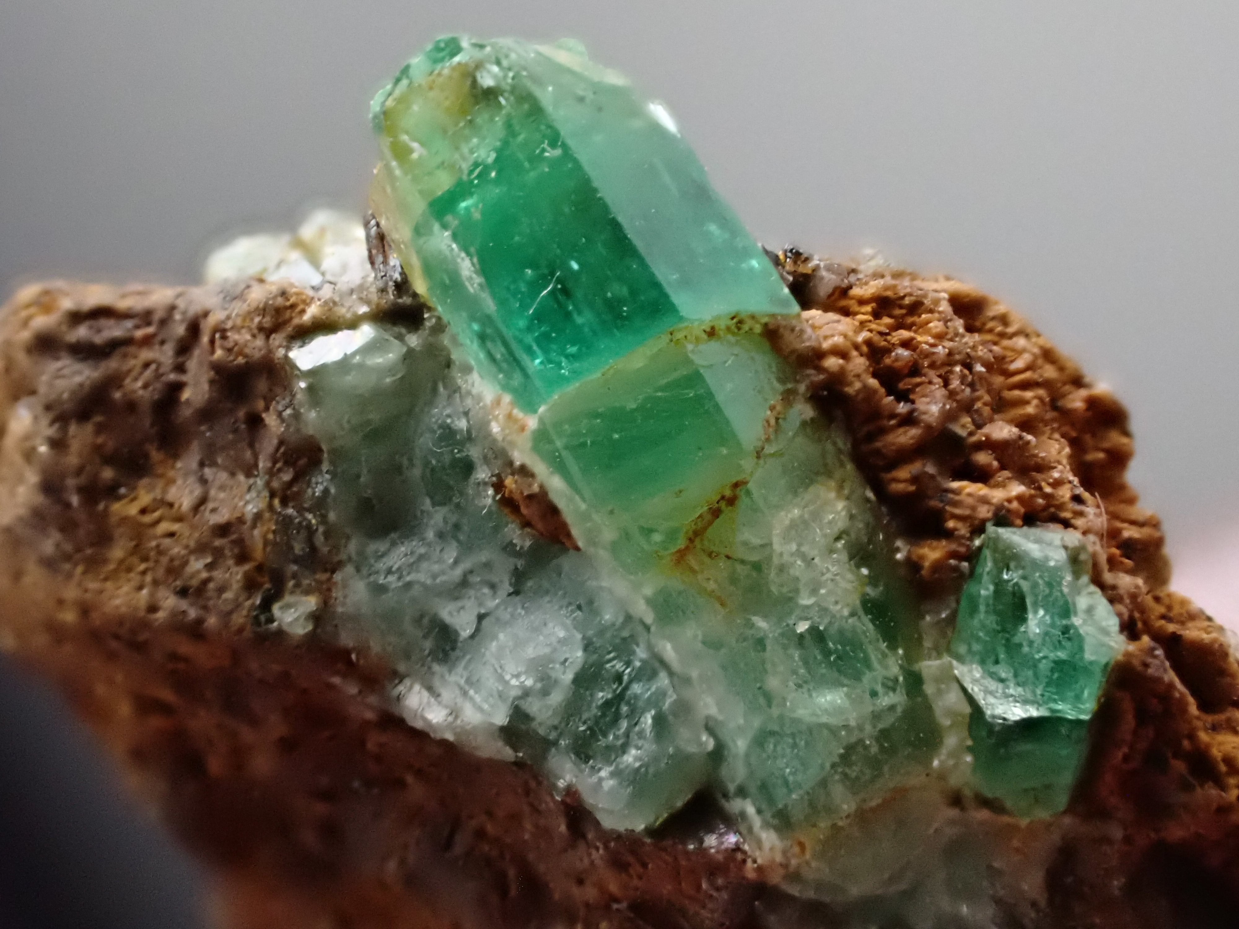 緑柱石 天然エメラルド鉱物 エメラルド 天然石 原石 エメラルド 原石
