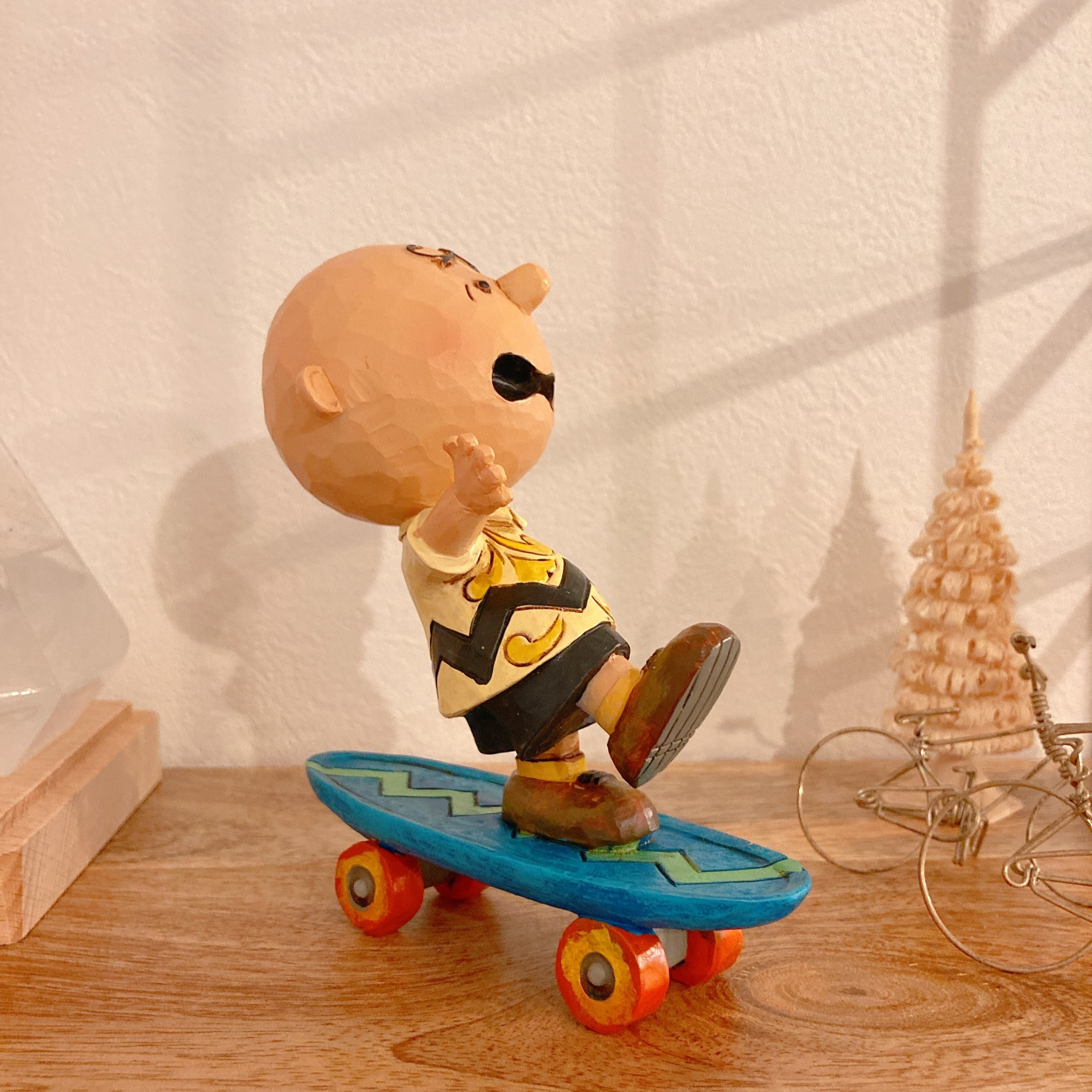 JIM SHORE PEANUTS スヌーピー Snoopy チャーリーブラウン スケート