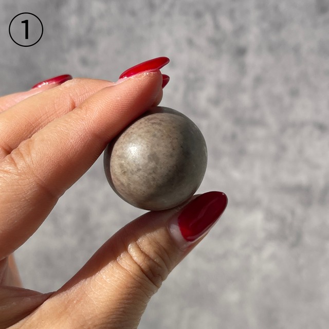 インド・ナマダ川【クリプトクリスタリンクォーツ（シバリンガム）】リンガム ② 鉱物 天然石 パワーストーン