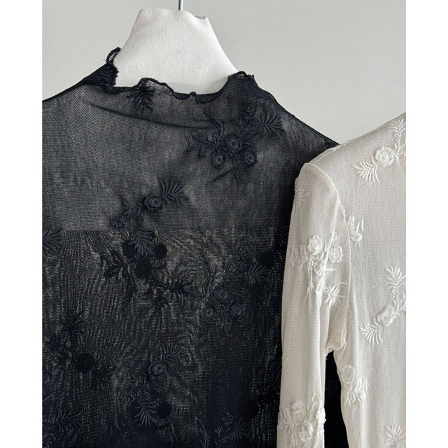 sheer embroidered pullover　10904