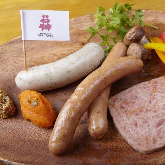 粗挽きソーセージ COARSE GROUND SAUSAGES | THE PORK SHOP