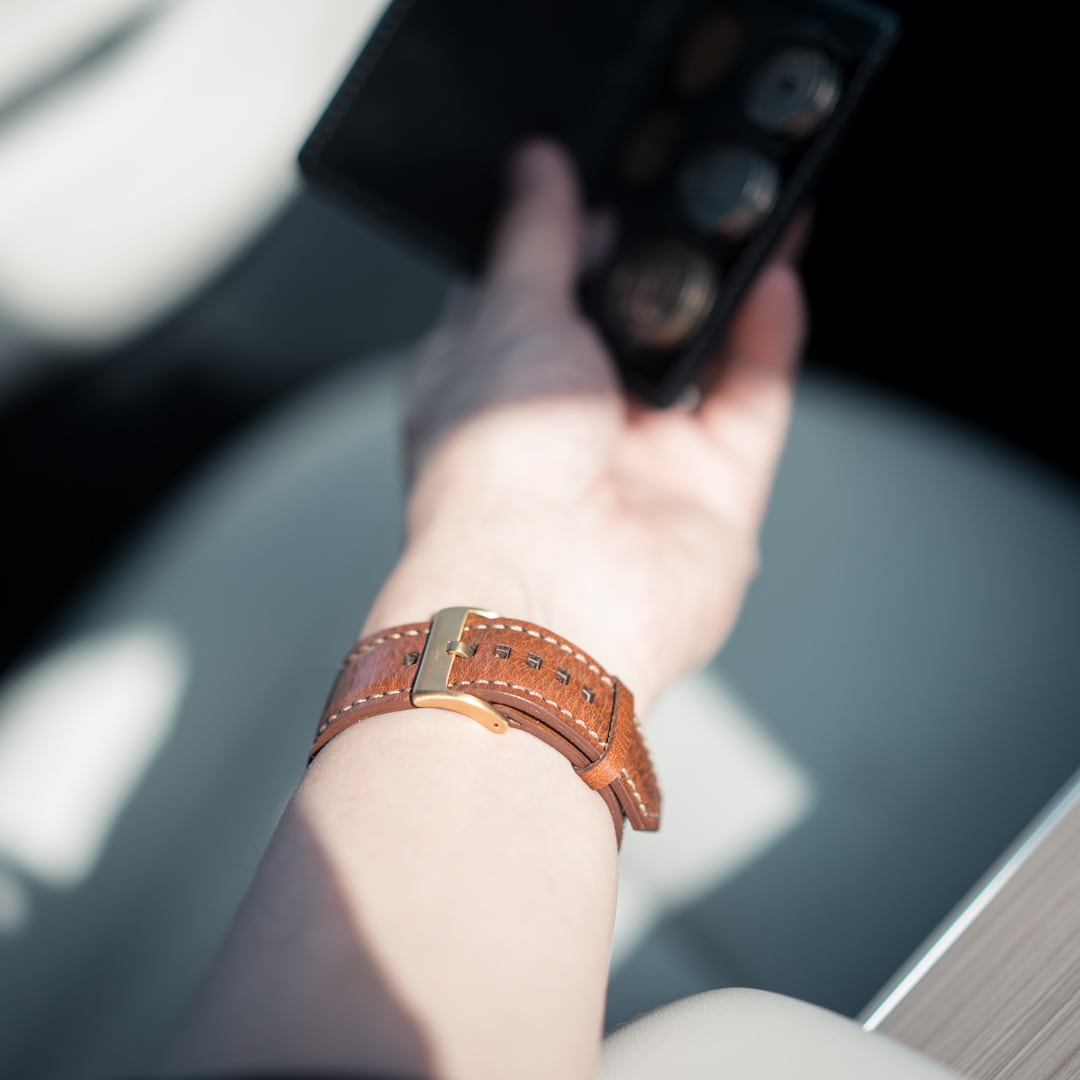 AppleWatch用レザーバンド【茶】 - Luxe[リュクス] | N FIVE（エヌ