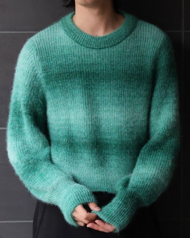 gradation short shaggy knit