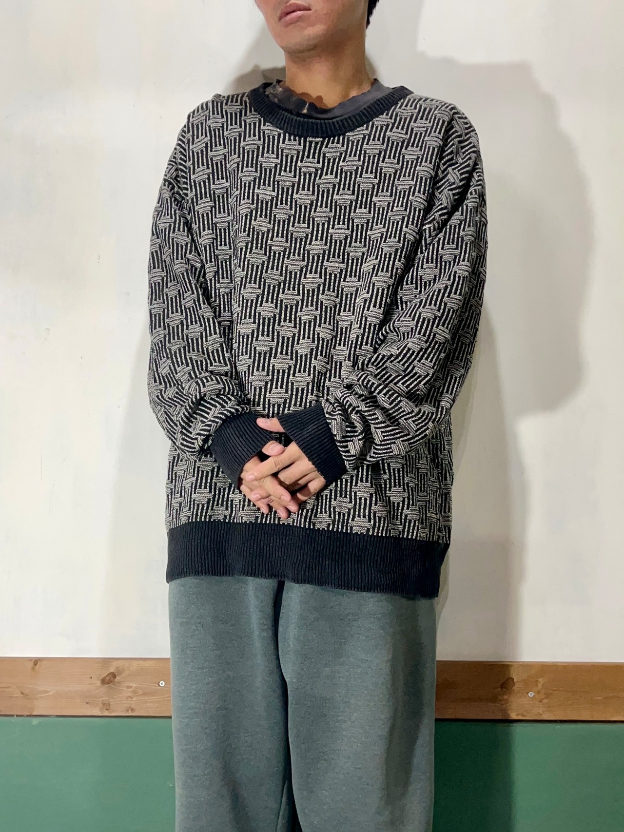 90's NTERNATIONAL PASSPORT Sweater【L】