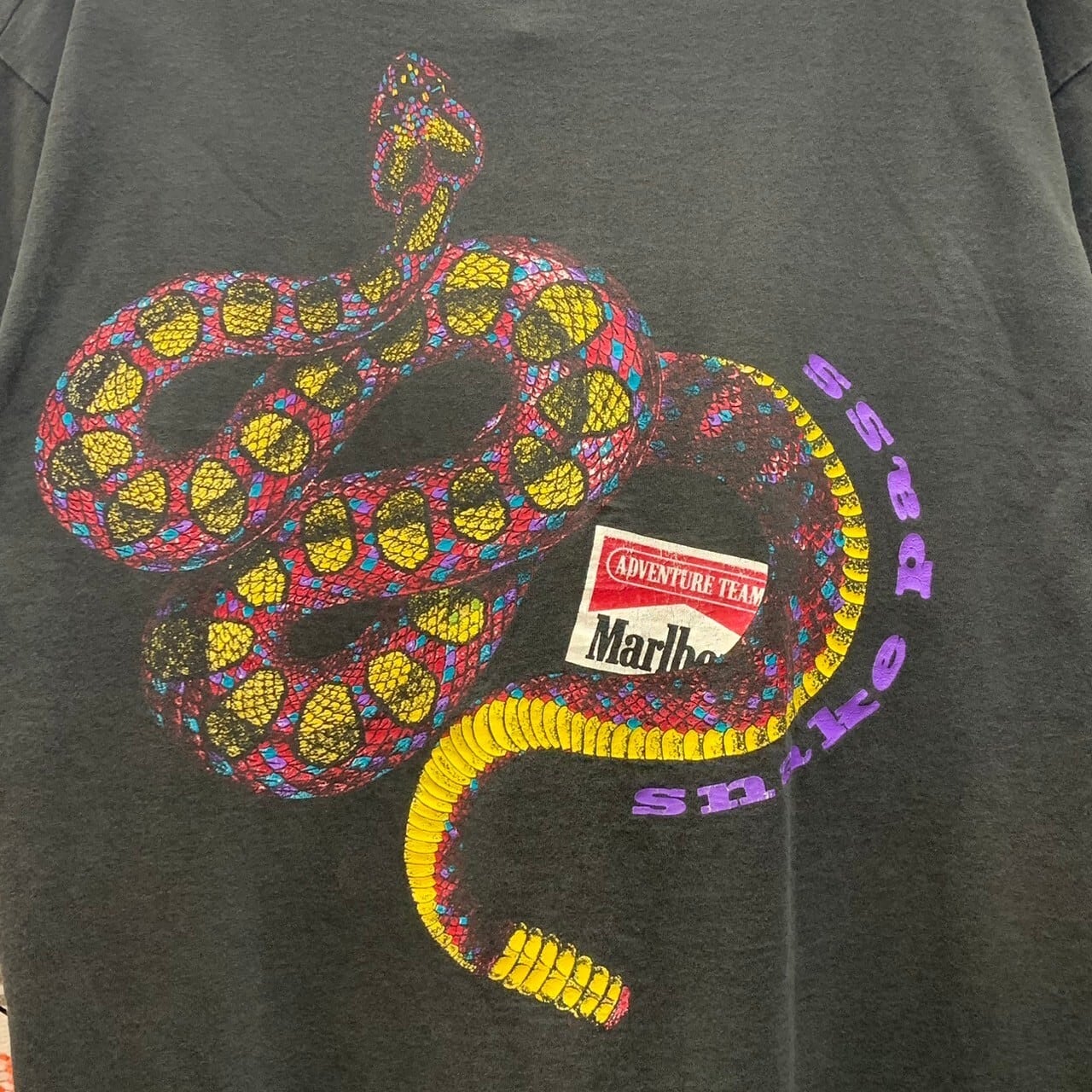 90s USA製 Marlboro snake pass マルボロ Tシャツ 半袖 スネーク 90s USA製 Marlboro snake pass マルボロ Tシャツ 半袖 スネーク