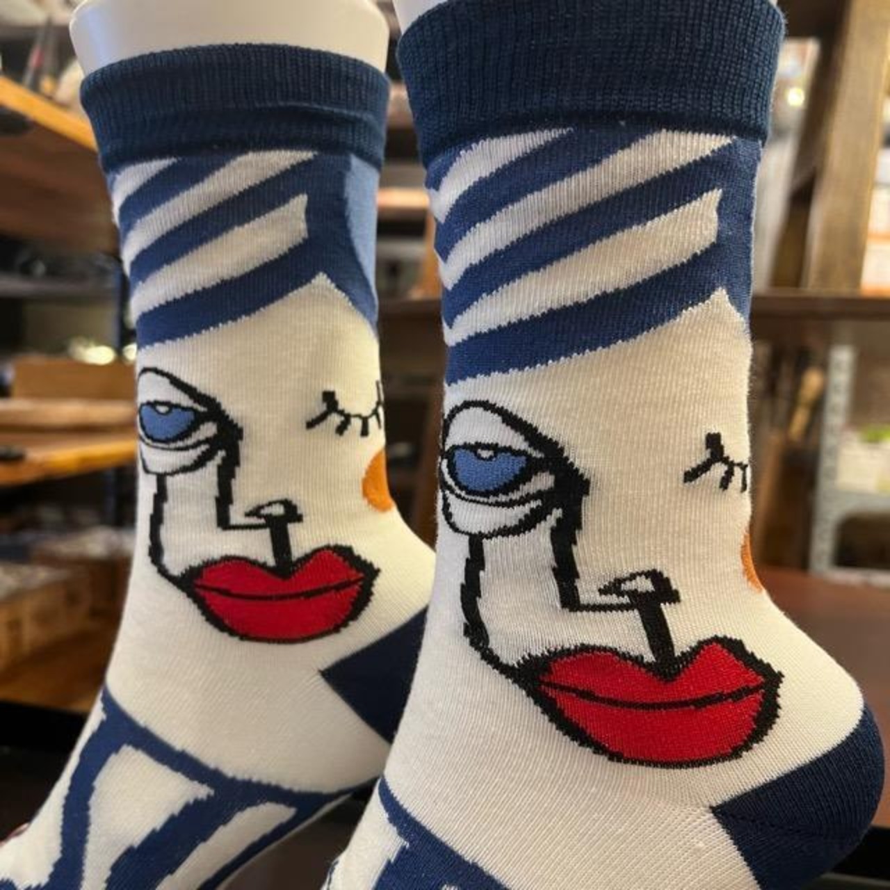 TOPANGA Socks Lady's Art Socks Wink　アートソックス　ウインク　クルーソックス　レディースソックス　靴下　ギフト　