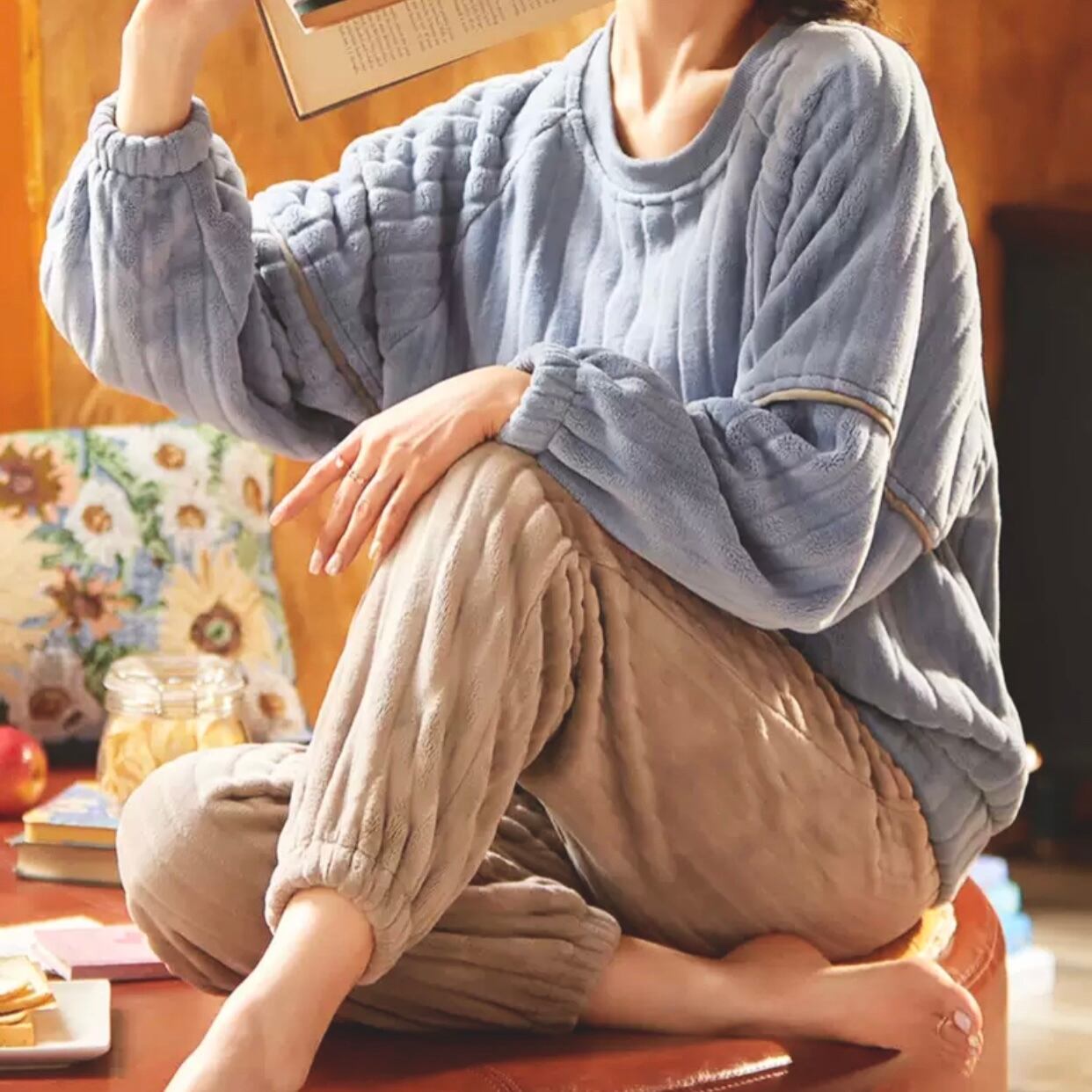 ラウンドネックストライプベルベットセットアップ | WELDE HOME